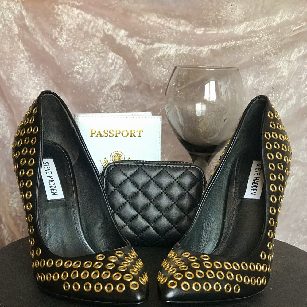 Shoes - Picture 2 of 3